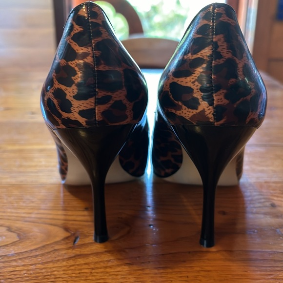 Brand new Nine West leopard print peep toe high heels. Heels are 3.75”. - Picture 2 of 5